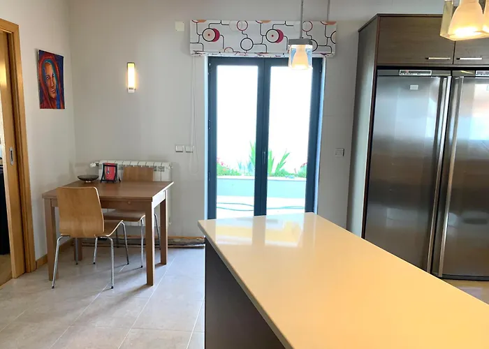 Two Palms Villa Nazaré